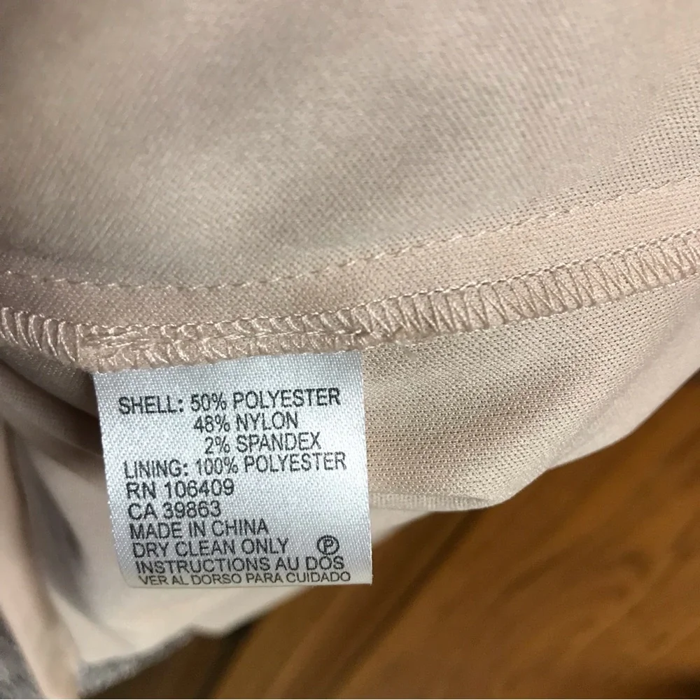 Tahari Champagne Gold Shimmering Lace Cocktail Dress 3/4 Sleeve Size 6 - Picture 9 of 9